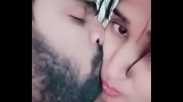 Swathi naidu romance on bed with_her boyfriend