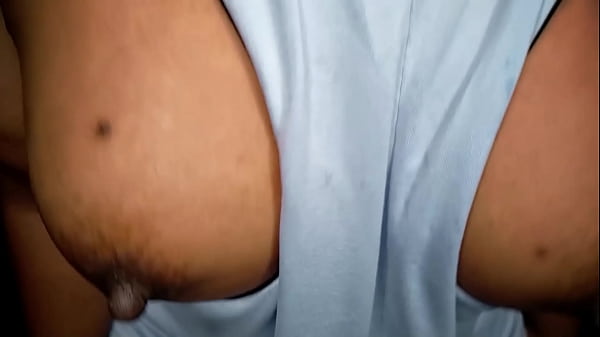 Play MP4 - Ebony girl tempts you with her beautiful tits in your face