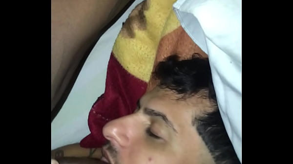 Play MP4 - Preto dotado empurrou pica na minha garganta falando Putaria