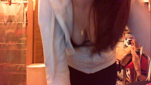 Nonton Sweaty Feet After A Yoga Class thumbnail