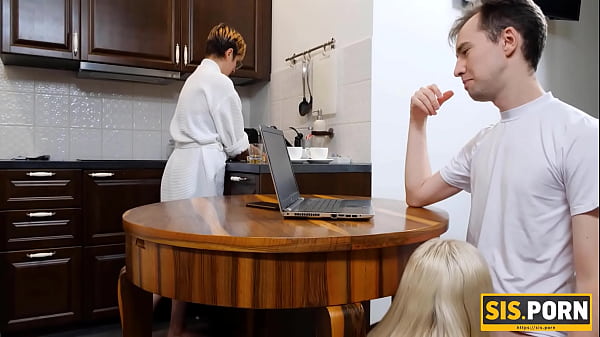 PORN. Woman doeschores not noticing stepdaughter_having fun with stepbro