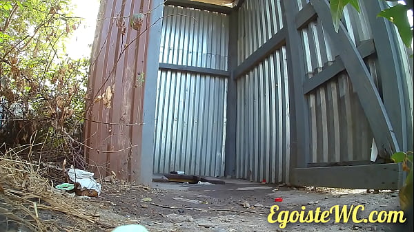 Play MP4 - NEW&excl; Beautiful pissing in a rural toilet in the fresh air&period;