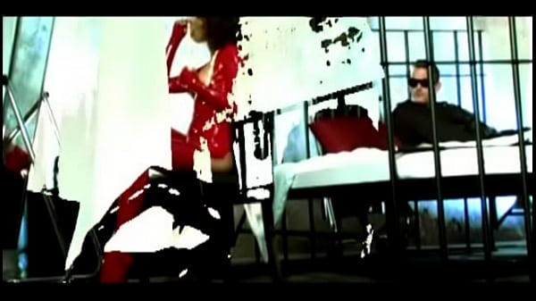 Laura picasso gets double penetrated with a toy and a dick 