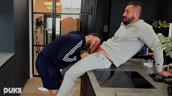 Nonton Straight Blokes Are Always Looking For A Mouth To Worship Their Cocks... Who Am I To Deny Them Of That? Video O... thumbnail