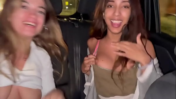Play MP4 - Qu&eacute; har&iacute;as si Marta Villalobos y LunaBlackx estuvieran en tu coche&quest;&excl;&quest;&quest;