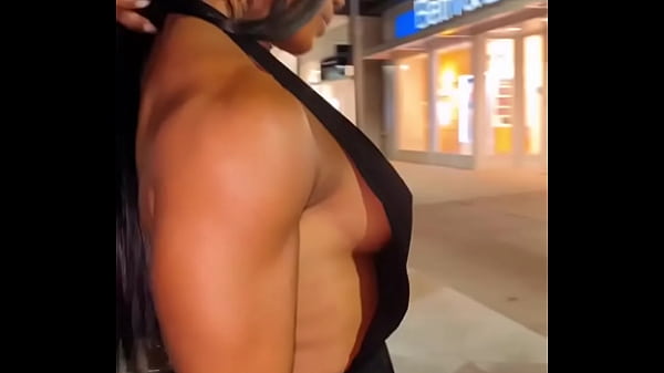 EROTIC HOT FEMALE MUSCLEBABE FBB 31