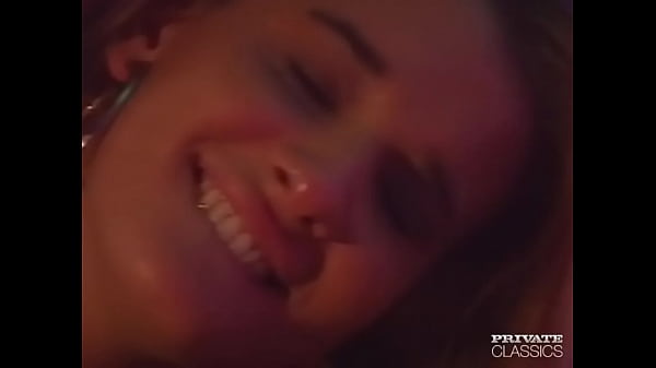 Play MP4 - Natalie Gets a DP