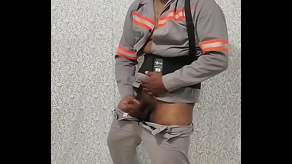 Batendo uma antes de ir trabalhar 