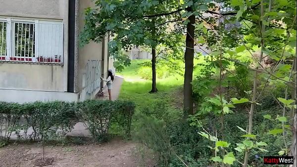 Nonton Caught A Girl Drawing Graffiti And Fucked Her In The Forest - Cum In Panties thumbnail