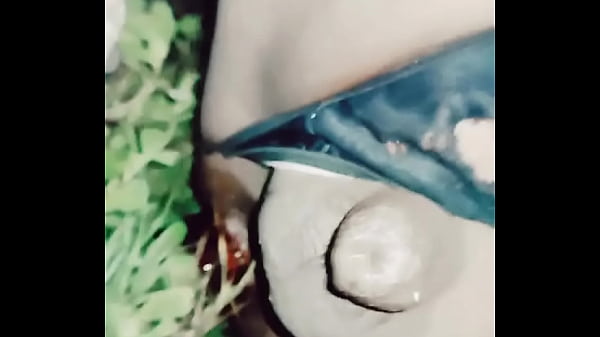 Play MP4 - fat tranny masturbating at dawn&comma; slut fucking her ass with bottle