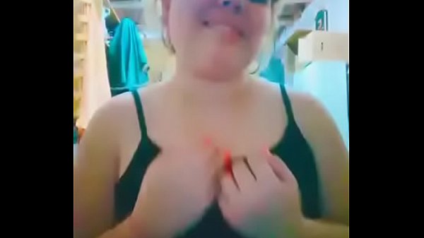 Le encanta tocarse a la putita 