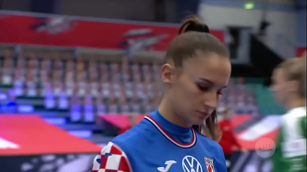 Nonton Female Croation Sport Player Warming Up Sexy Butt 2020 thumbnail