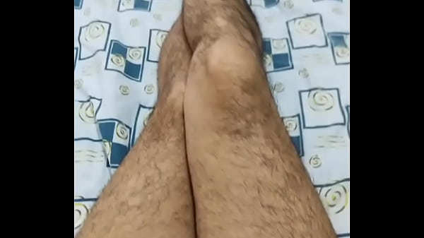 Deliciosas travesti en pantimedias y zapatillas 