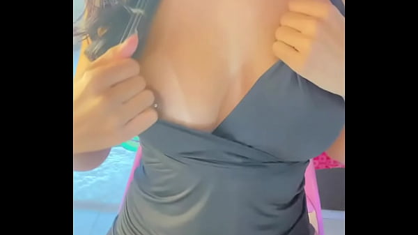 GOSTOSA no auge do TEZAO_rosa vermelha