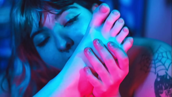 Lesbian Girls With Tiny Feet