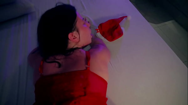 Minha amiga me chamou no natal pra foder ela no pelo pela primeira vez 