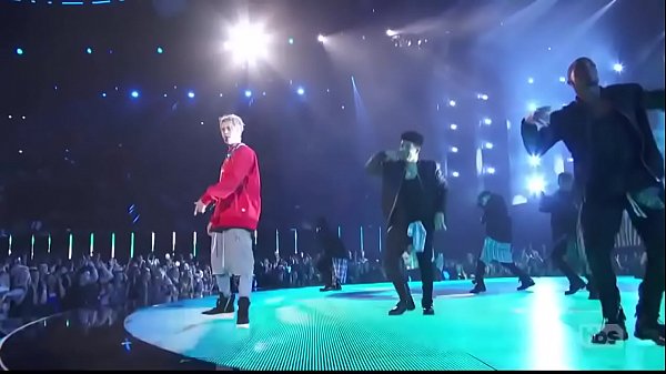 Justin Bieber performing Love Yourself  Company at iHeartRadio Music Awards   April 3 2016 