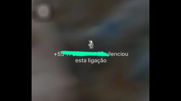 ninfeta_na siririca na chamada de vídeo