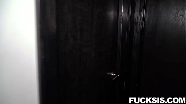 Stepsister Alicia Williams Blows and Fucked_her