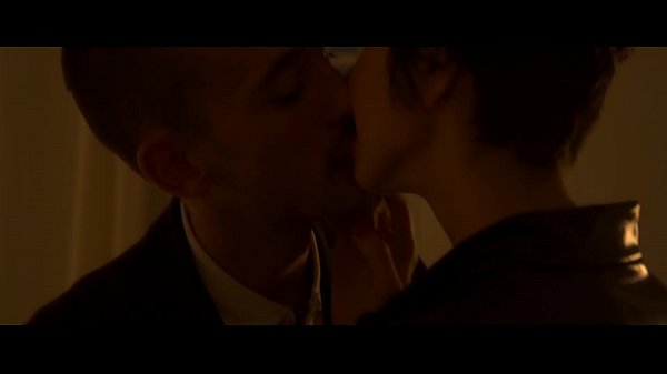 Play MP4 - Elegant Naughty Thief Selena