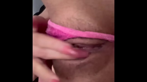 Que rico me meto mi rico dildo ya me hace falta que me meta la verga mexicana caliente 