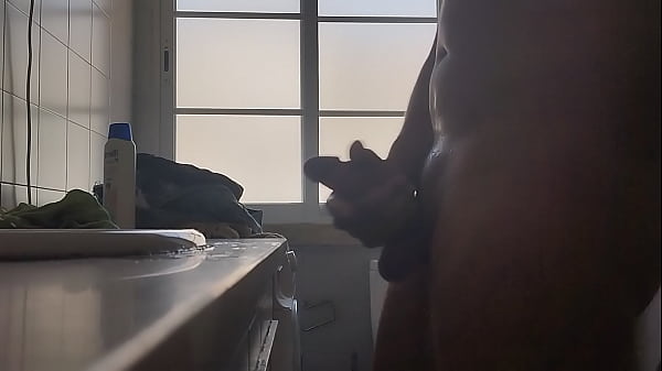 Delicious_guy giving big dick massage