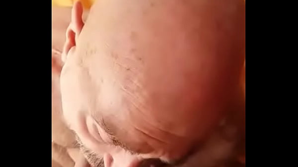 Play MP4 - mamando verga a full