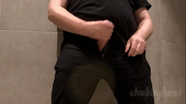 Chubbykaot edging cums in the gym bathroom 