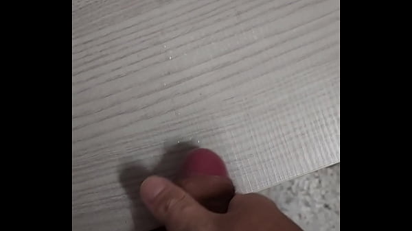 Play MP4 - 在宿舍裡打手槍