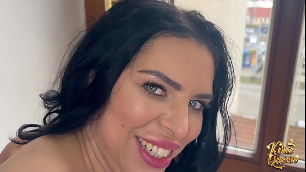 Play MP4 - Kira Queen Seduces Her Customer With Her Body&excl;