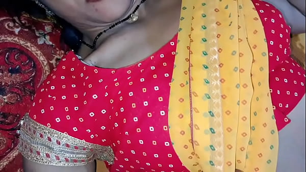 साडी घातलेल्या वयनी ला गावठी स्टाईल ने झवलो thumbnail