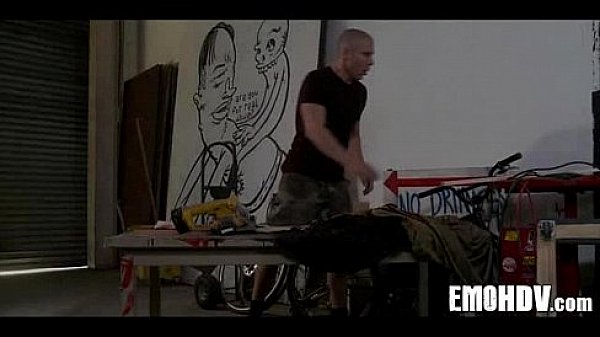 Nonton Hot Emo Pussy 040 thumbnail