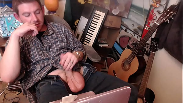 Play MP4 - stepdad finds porn on laptop