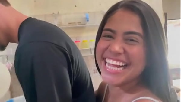 Renan_Bolsonaro lava louça para comerCearense da mansão maromba