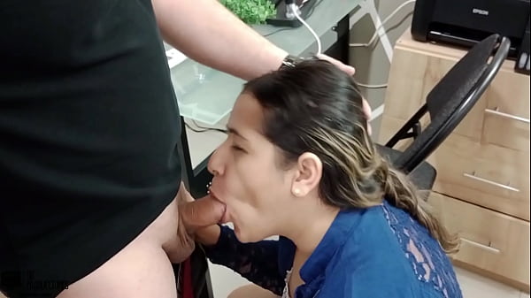 Mi Jefe Me Descubri&oacute; Toc&aacute;ndome Y Le Chupe La Polla Para Que No Me Despidiera Porno En Espa&ntilde;ol thumbnail