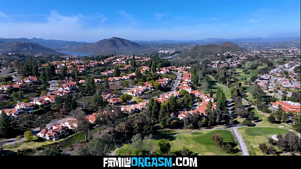 Spied Sisters Banged After Noticing It thumbnail