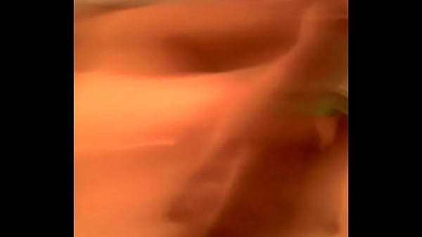 Play MP4 - Mi novia cuando me extra&ntilde;a