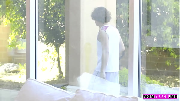 MILF devises a plan to_have sex with stepdaughter