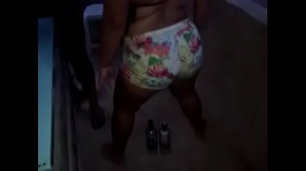 Metal rebolando rabo 