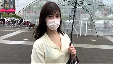 パート1 大人しいお姉さんが潮垂れ流しお酒を飲んだら即発情！？クジラのごとくマ●コから勢いよく吹き出す潮！！ベットも男もカメラもあっという間にびしょ濡れに！！ 出しても出しても噴き出す潮を前にマ●コの潮全部ヌク大作戦決行！！ 中出ししちゃっても潮と一緒に洗い流せばオールokっしょ thumbnail