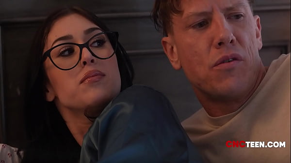 Nonton She Showed Up When Couple Ordered A Sex Robot & They Didnt Mind As Long As She Was Stoic thumbnail