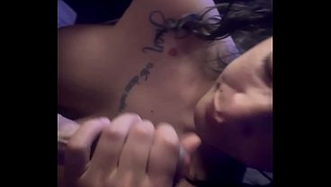 Se arrepiente y no quiere a lo primero pero despu&eacute;s acepta la novia de mi amigo chup&aacute;rmela 