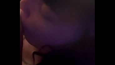 Se arrepiente y no quiere a lo primero pero despu&eacute;s acepta la novia de mi amigo chup&aacute;rmela 