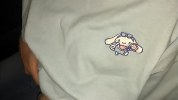 Play MP4 - 【大&bigcirc;生カップルのカーSEX】深夜の誰もいない畑の側でカーSEXする大&bigcirc;生カップル。