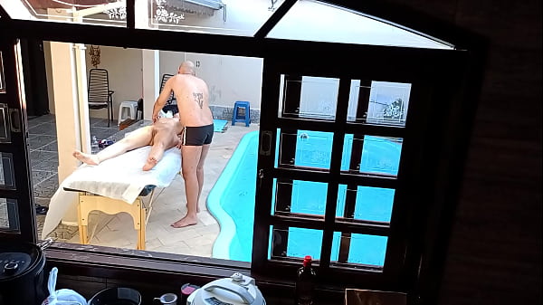 She went to get a massage by the pool and ended up getting a handjob and blowjob 