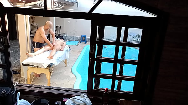 She_went to_get a massage by the pool and ended up_getting_a handjob and blowjob