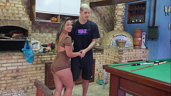 Fiquei Sozinho Em Casa A Esposa Do Meu Amigo Corno E Olha No Que Deu - Completo No Red E Sheer thumbnail