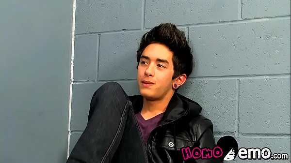 Play MP4 - Sensual emo twinkies relax with blowjobs and fucking