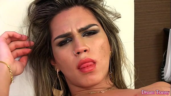 Hot And Horny Tranny Amanda Fialho Knows How To Pleasure Herself thumbnail