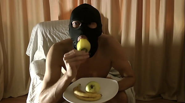 Play MP4 - DenkffKinky - Food Fetish&period; My oral sex with food&period;